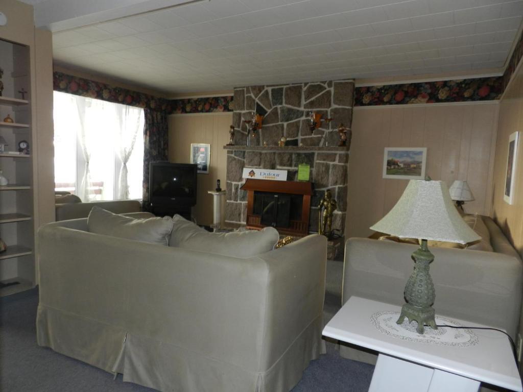 Auberge Chez Caro Sacre-Coeur ภายนอก รูปภาพ
